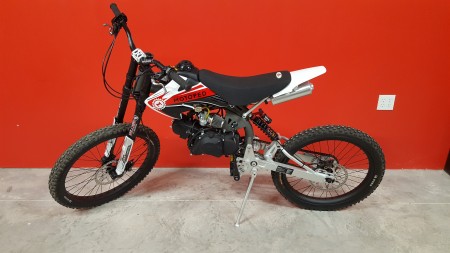 Motoped Pro - Motorized 49cc Mountain Bike